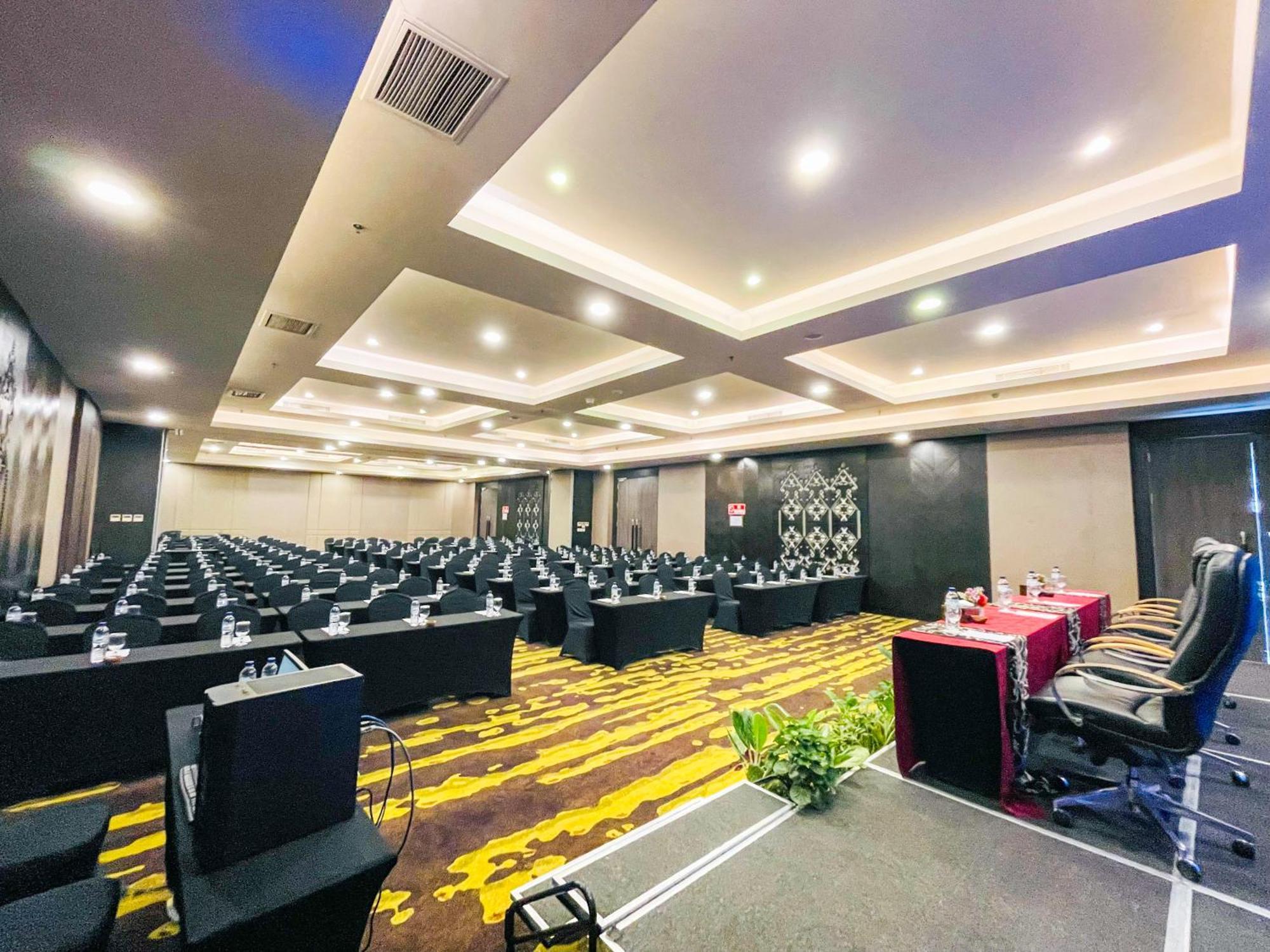 Lombok Astoria Hotel Mataram Exterior foto